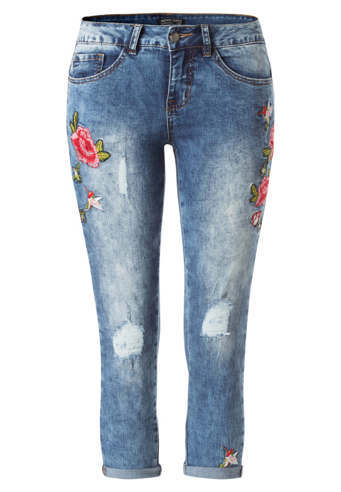 Capri-Jeans mit Blumen-Stickerei