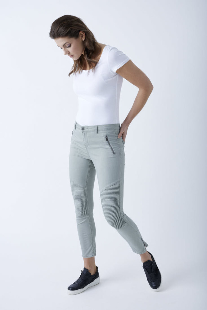 Ankle Regular Rise Jeans