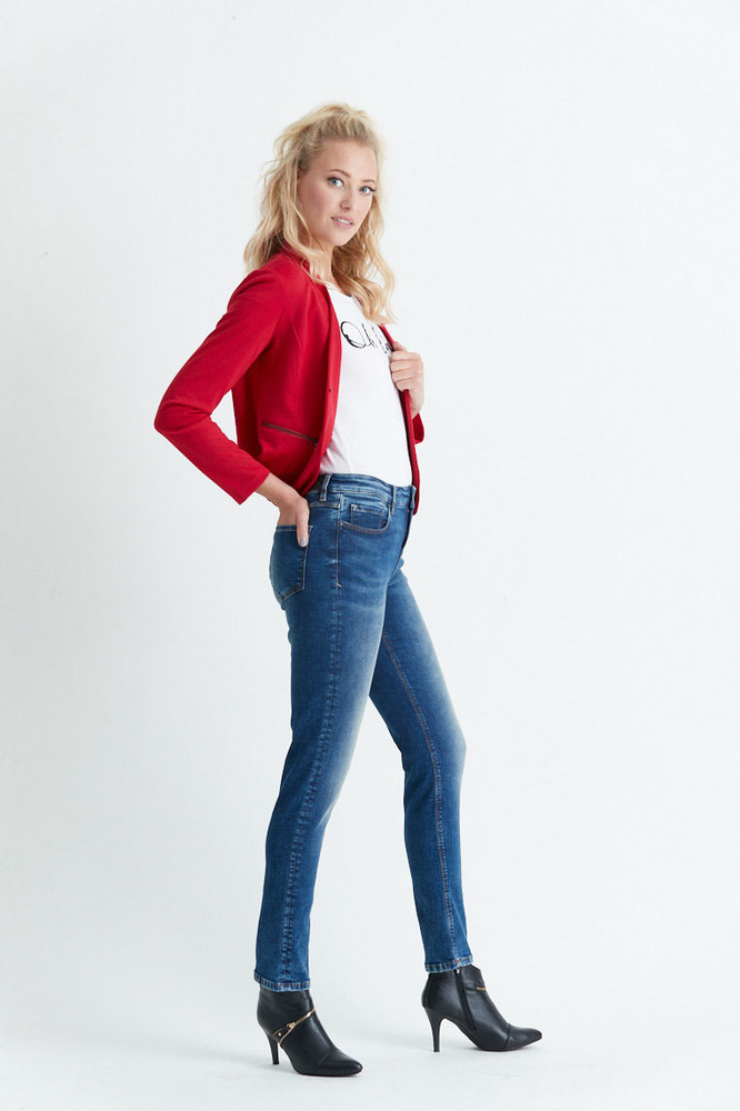 Slim Regular Waist Jeans