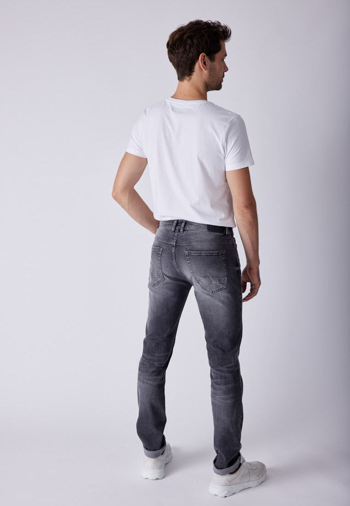 Slim Regular Waist Jeans