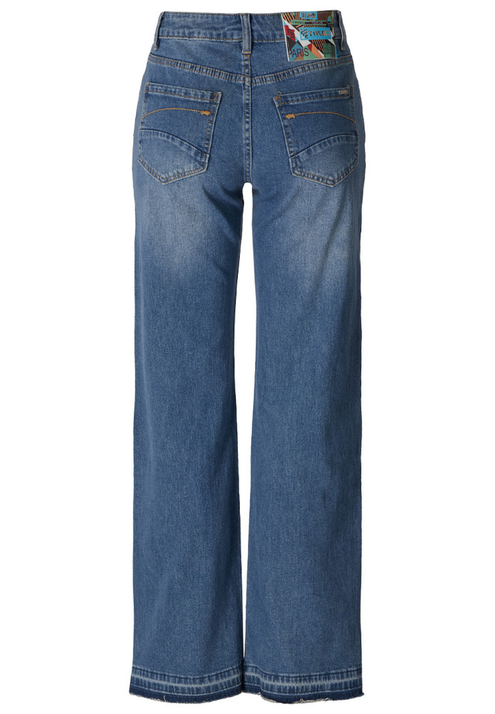 Wide-Leg Jeans